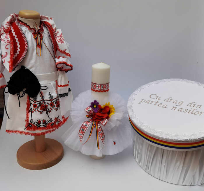 Set Traditional Botez - Costumas fetita Cutie pentru trusou Lumanare 3