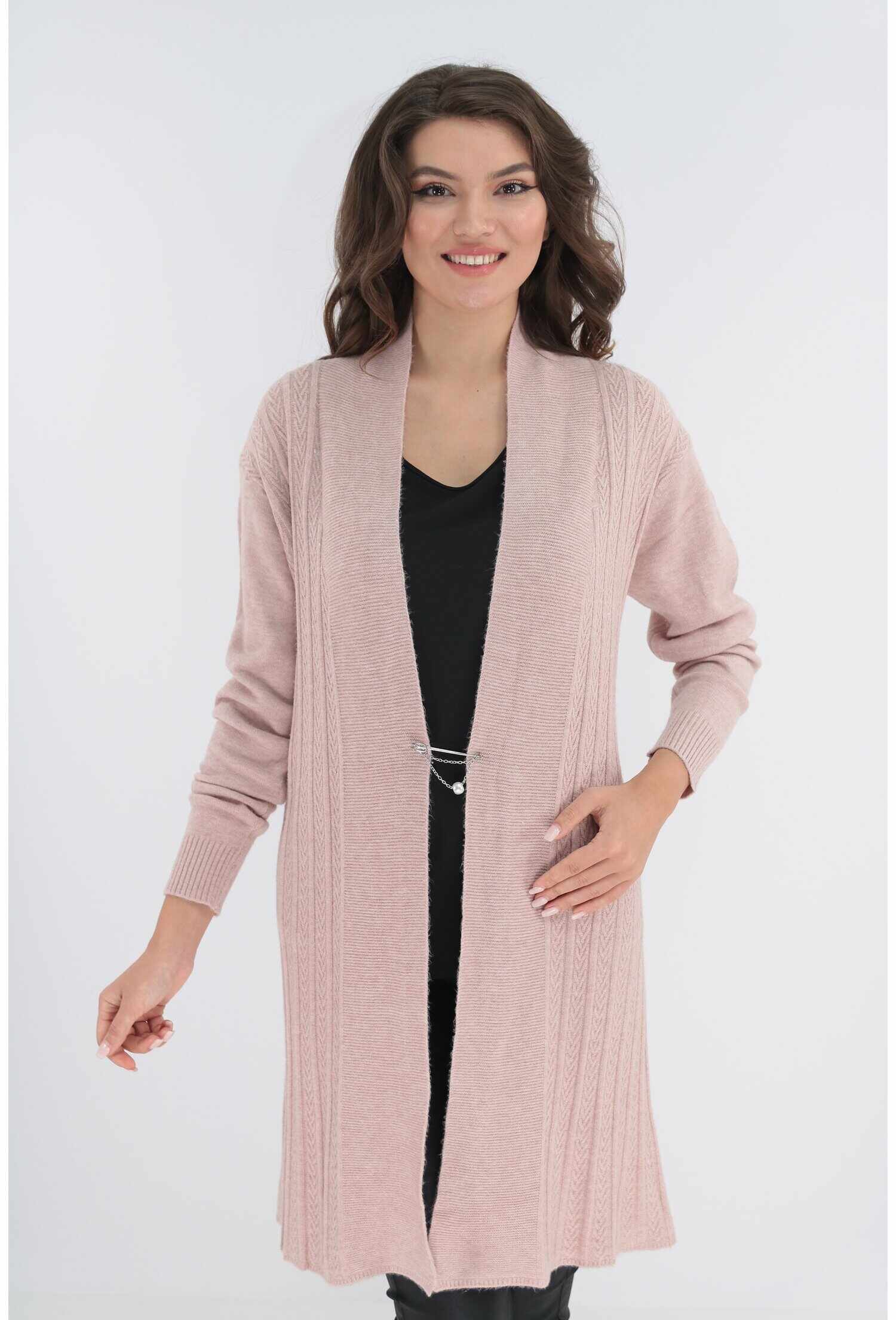 Cardigan roz-pudra tricotat model spic