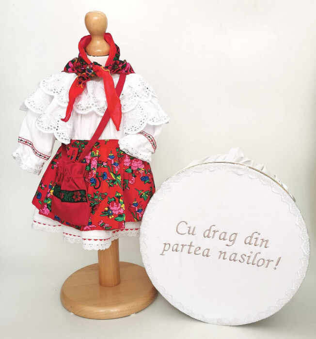 Set Botez Traditional Costum Traditional Fetite Floral - 2 piese costumas si cutie botez